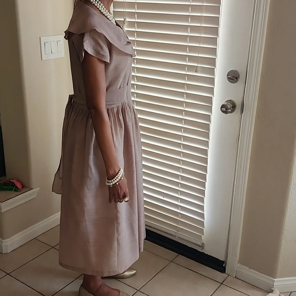Dress - Picture 4 of 5
